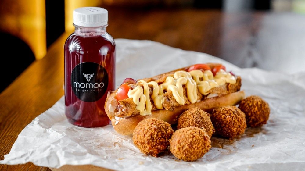 Комбо Хот-дог с птицей в кляре — Momoo Burger House, Брест