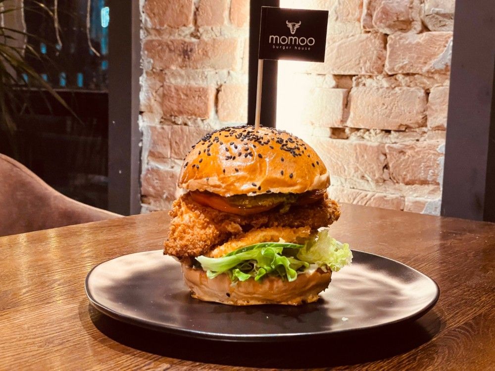 Федерико Феллини — Momoo Burger House, Брест