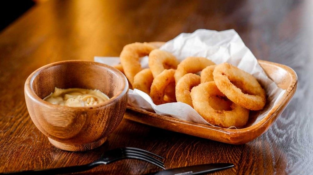 Луковые кольца — Momoo Burger House, Брест