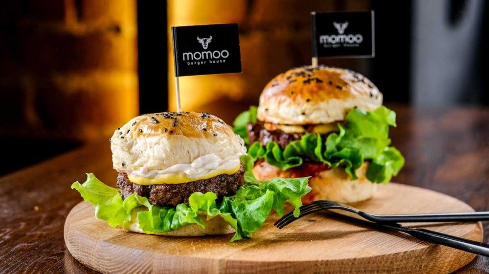 Старая школа — Momoo Burger House, Брест